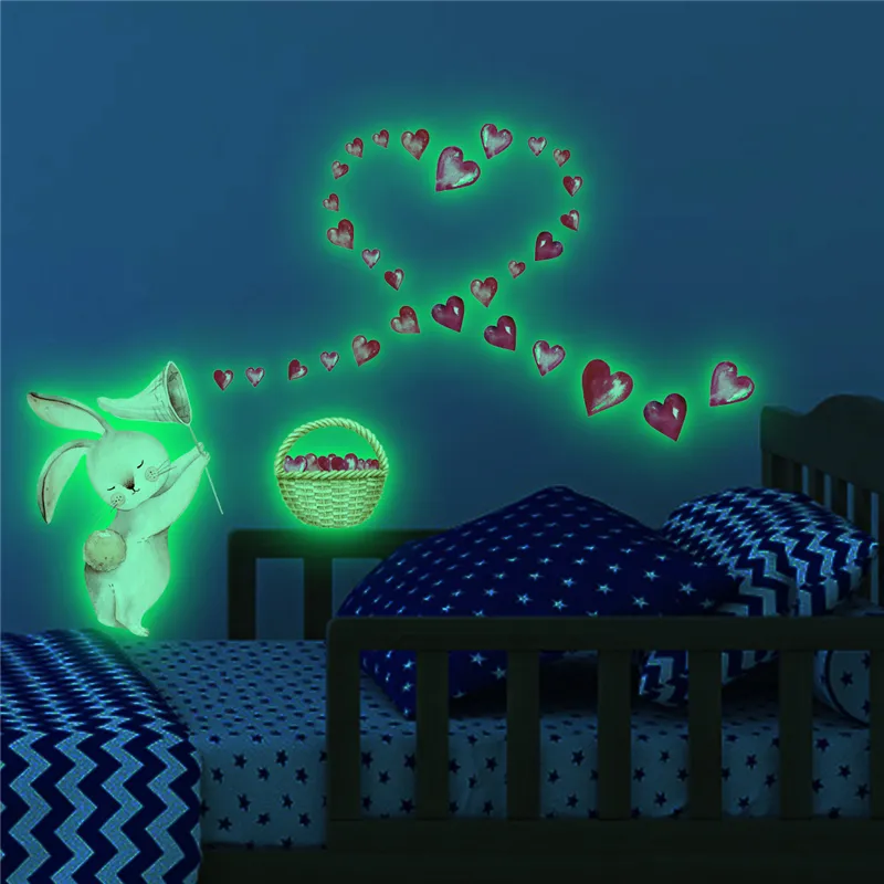 Cartoon Kaninchen Herz leuchtende Aufkleber leuchten in den dunklen Wandaufklebern für Kinderzimmer Schlafzimmer Home Dekoration Fluoreszenzabziehbilder