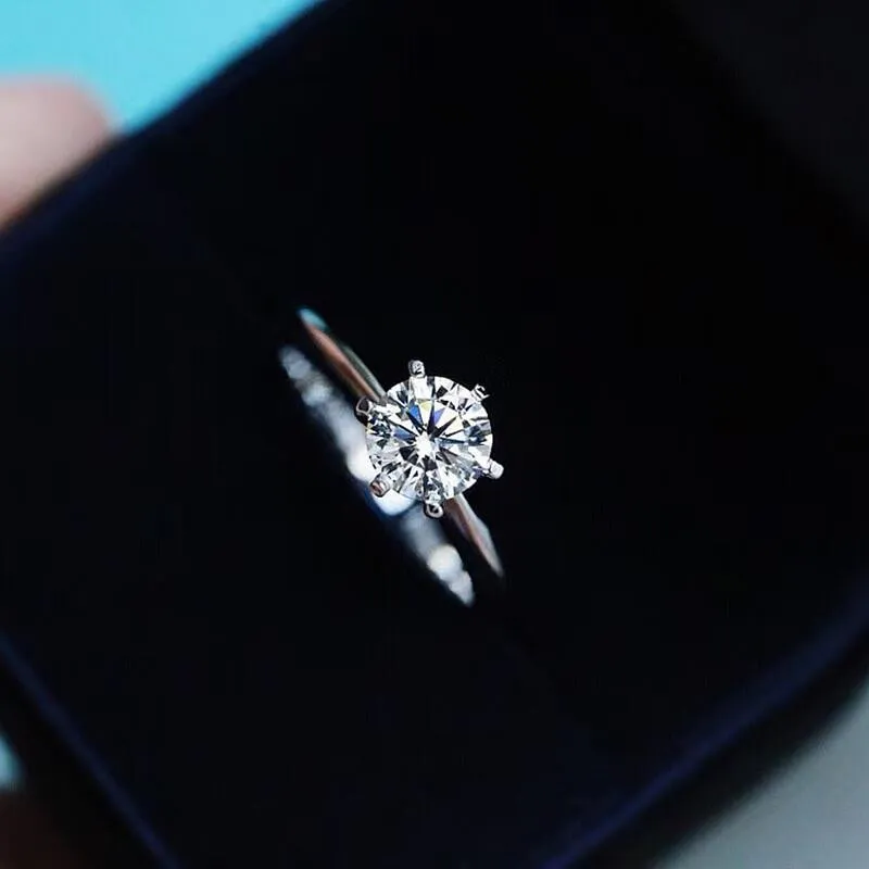2022 Anéis de casamento mais vendidos clássicos seis garras jóias de moda simples 925 Sterling prateado preenchimento de ouro redondo cut moissanite diamante e224b