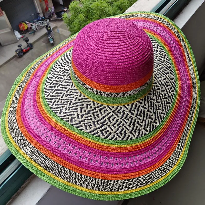 Chapeaux à large bord arc-en-ciel rayé grand parasol anti-ultraviolet chapeau de soleil plage avec bord de fil peut être plié arbitrairementwide198c