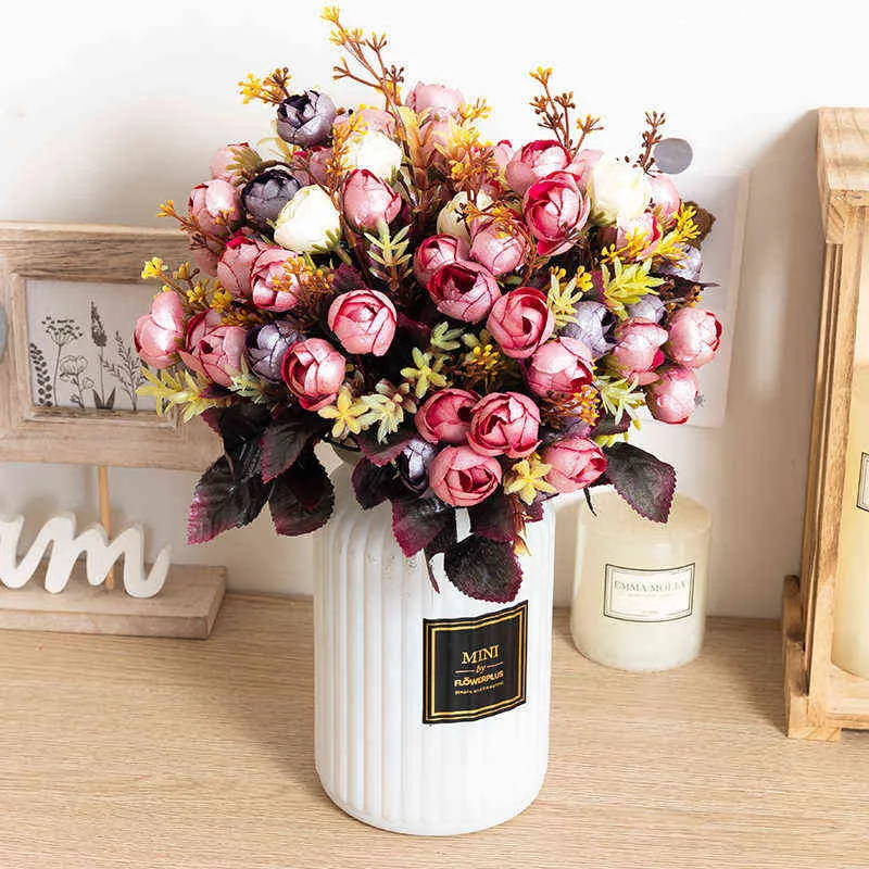 15 głowic piękne sztuczne kwiaty rose pąki jedwabiu róża mały pączek bukiet ślub domu retro fałszywy kwiat party DIY dekoracji G220423
