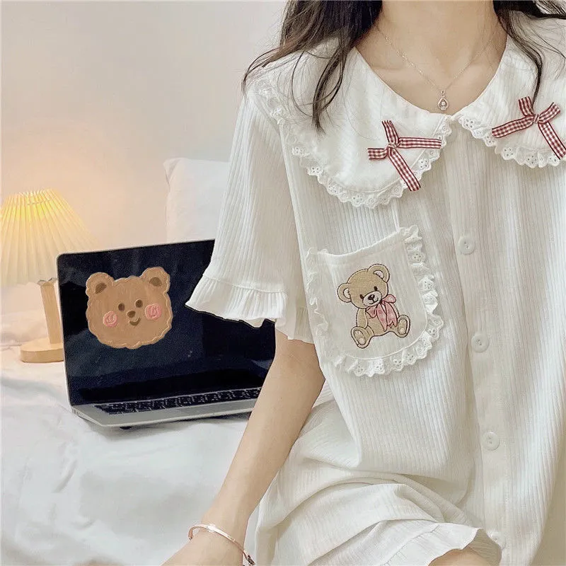 QWEEK Japanischer Stil Spitze Puppenkragen Taschenbär Stickerei Rüschen Kawaii Pyjamas Pyjamas für Frauen Zweiteiliges Set Sommerpyjama 220321