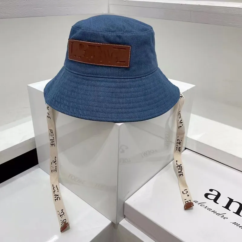 Nya 2023 Desingers Bucket Hats Luxurys breda randen hattar Solid Color Letter Sunhats Fashion Trend Travel Buckethats Temperament239e