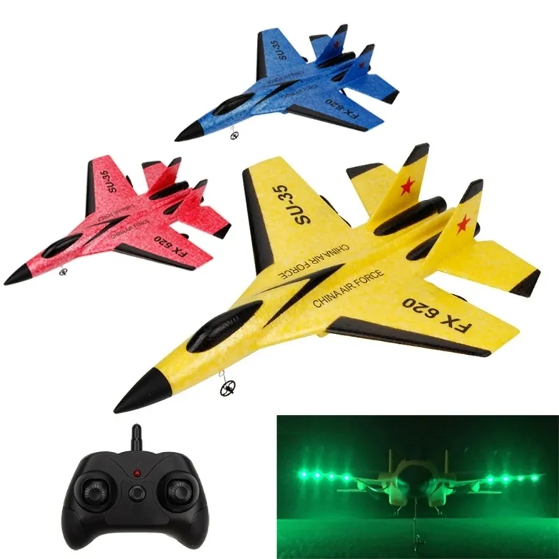 RC Motor Glider Foam Plane Model Support Tourne gauche droite Flying Boys Favorite Year Gift Anti Collision Aircraft P31B 220713