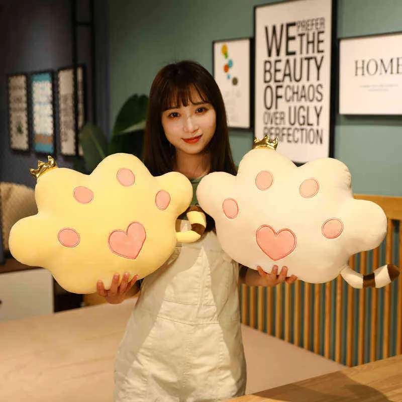 CM Soft Tiger Paw Hugs Kawaii Cushions Cute Crown with Tail Plush Loving Sofa for Girls Gifts J220704