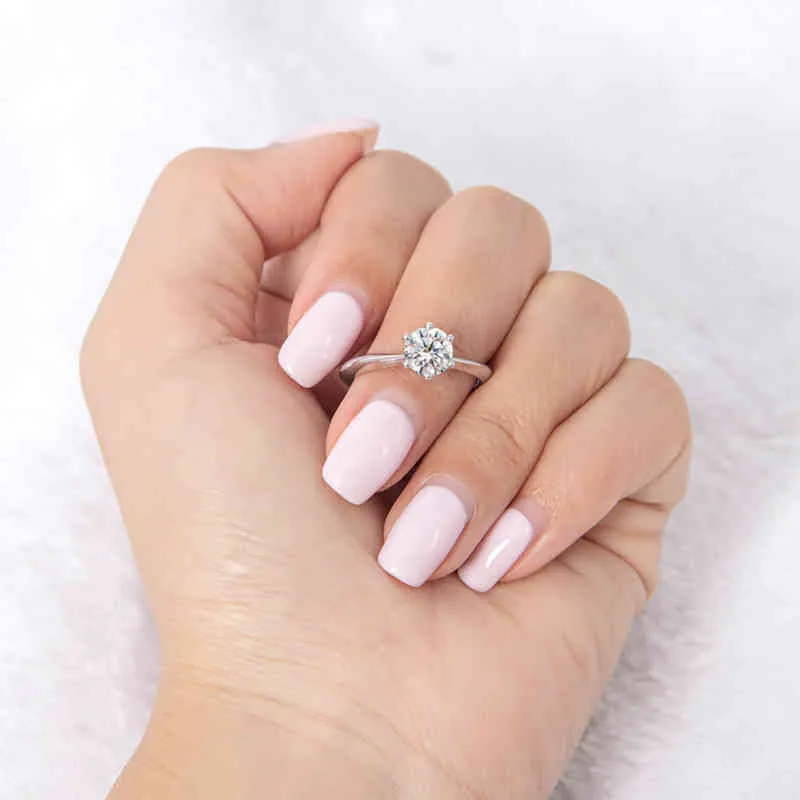 LESF Moissanite Diamond 925 Anello di fidanzamento in argento Rotondo classico Regalo di nozze da donna Misura 05/10 carati