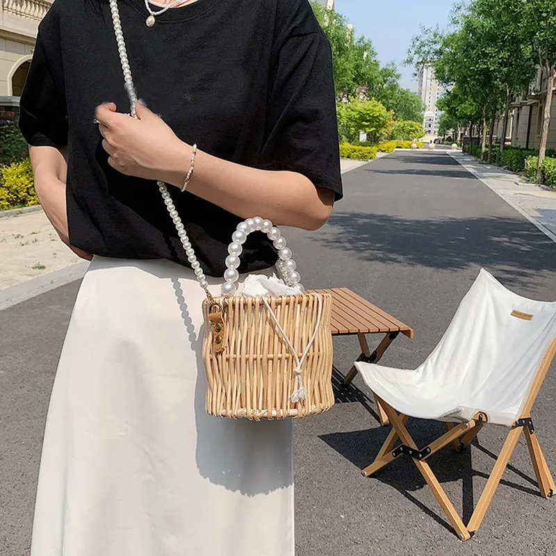 Sac à main et sac à main de paille de paille Sac de panier de rotin d'été Sac fourre-tout en osier tissé Sacs de voyage de la chaîne de perle de perle Bag 220525264p