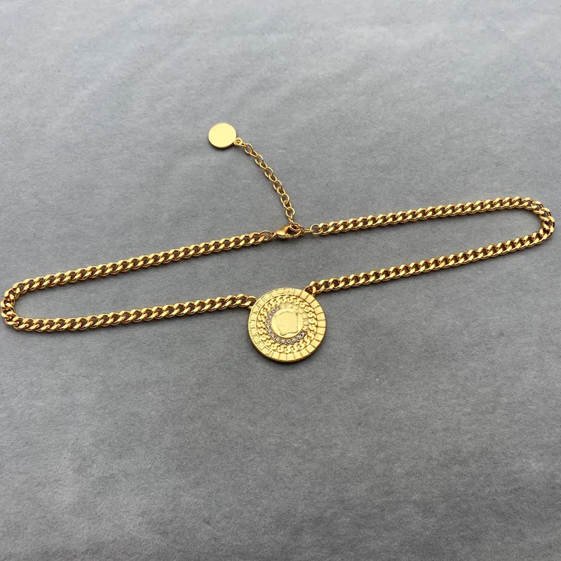 Gold Anhänger Halskette für Männer Luxusdesigner Jewerlry Women Ketten Halskette Pullover Newklace Hochzeitsfeier Accessoires 22061403r