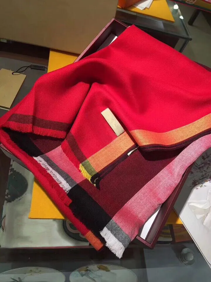 2022 Kvinnans halsdukar Wraps Winter Thick Cashmere Scarf Patchwork Plaid Shawl 180 x70 cm2440