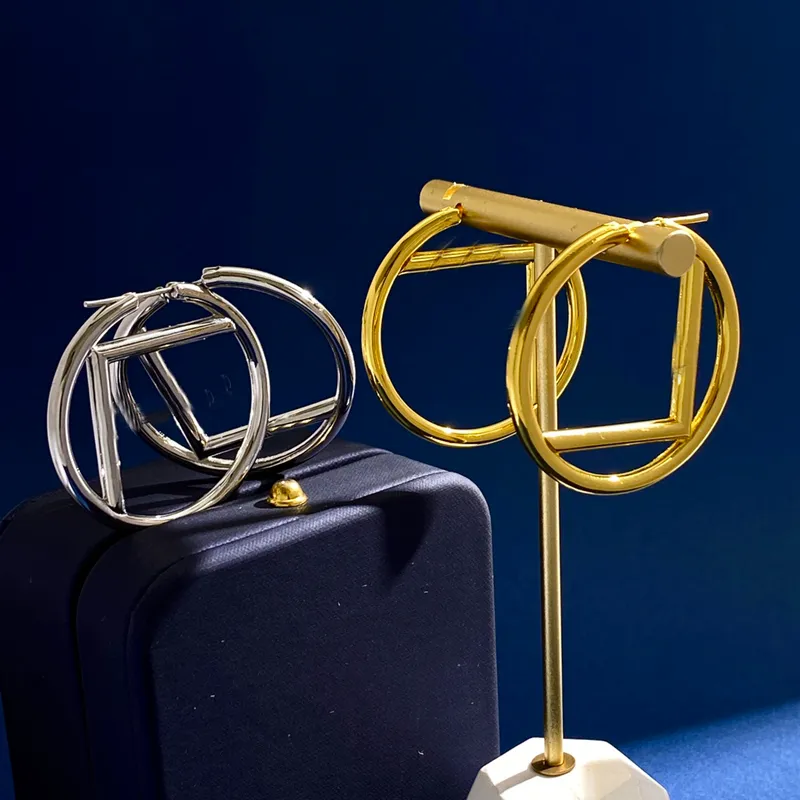 Hoop örhängen designer smycken mode cirkel 18k guldplating örhänge 3,8 cm Luxurys silver örhängen f stud hoops box 22042001r