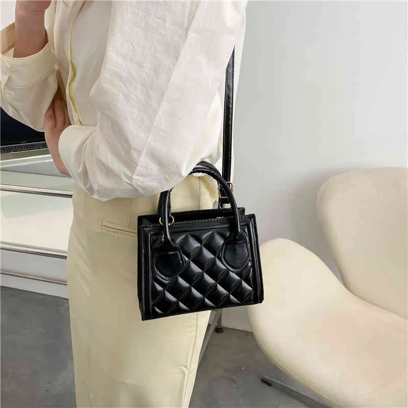 Tide Brand Wholesale Texture Women 2022 New Formanable One Style Small Simple Scenseing Handsing Handsed Bross Trend Trend Crossder Crossbody Bags