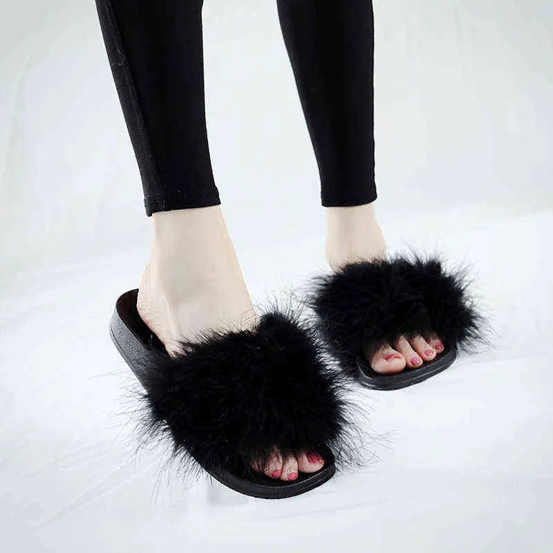 2022 New Arrival Girl Luxury Fluffy Ostrich Feather Slippers Ladies Indoor Furry Fur Flip Flops女性ファースライドS3171 G220521