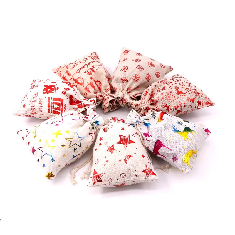 50stChristmas Bronzing Cotton Påsar 10x14/13x18cm Drawstrings Jewelry Gift Display Packing Xmas Party Favor Candy 220427