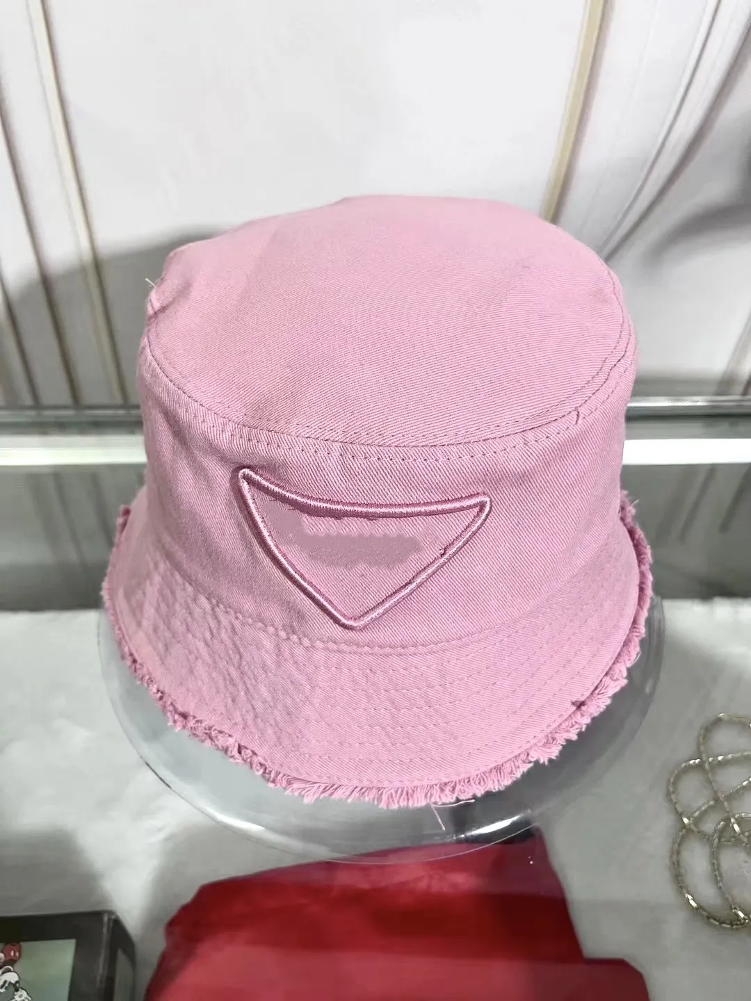 新しい帽子刺繍された逆三角形のバケツハットウールタッセルファッションオールマッチレジャーベイスンハット