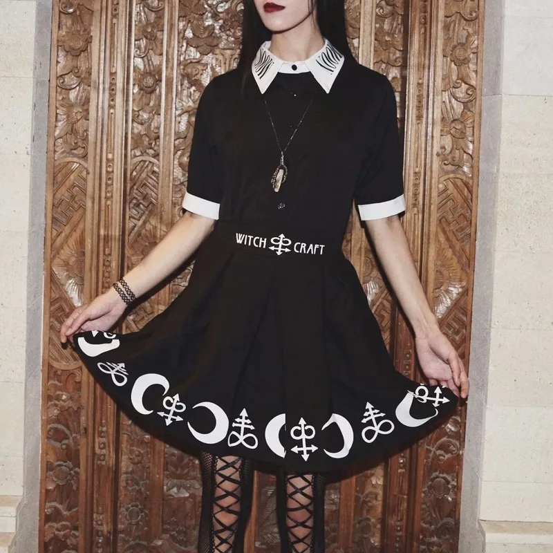 Harajuku Punk Rock Jupe Gothique Femmes Noires Sorcière Lune Imprimé Taille Haute Étoile Imprimé Goth Plissé Emo Alt Y2K Mini Jupes 220322