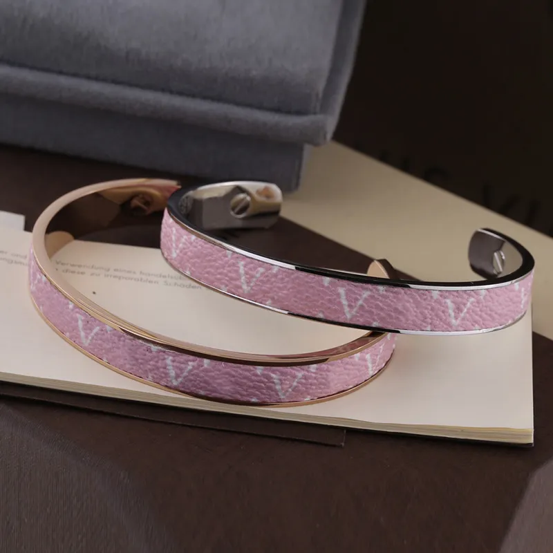 2022 Mode Klassische Manschette Leder Armband Persönlichkeit Offenes Armband Designer Für Männer Und Frauen Hohe Qualität Edelstahl Jewel262w