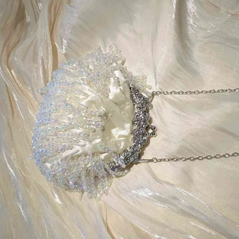 Kvällspåsar lyxdesigner Tassel Silk Pearl Handbag Women New Fashion Trendy Dinner Wedding Pärled Chains Messenger Bag 18B0919 220329