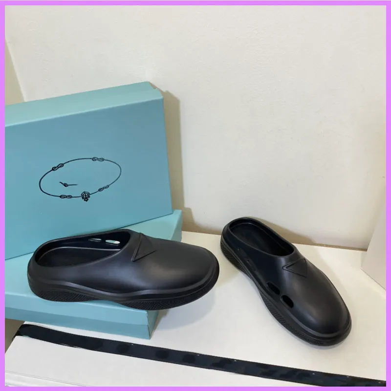Zapatillas de moda de calle para mujer Sandalias de diseñador para hombre Playa al aire libre Amantes de TPU Flip Flop Zapatos para mujer Zapatilla de verano con caja AGRADABLE D224153F