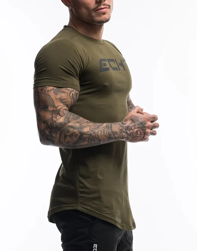 Herr mode t shirt män toppar sommar fitness bodybuilding kläder muskel manliga skjortor bomullsslim fit tees 220509