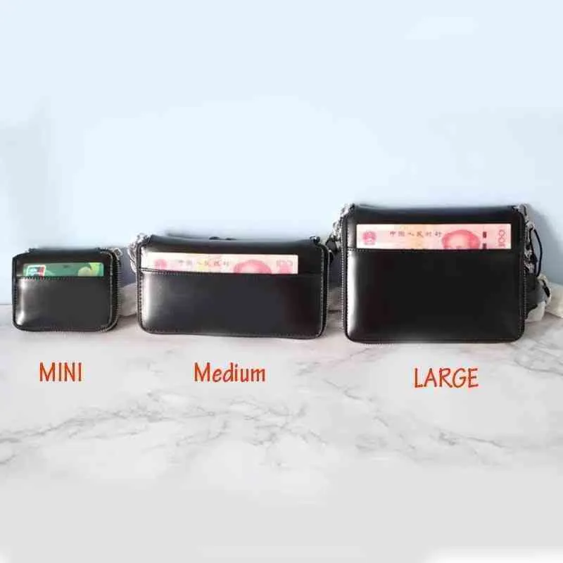 Kara Bag tjock kedja midjeväska Fashionabla Slung Change Chest Bag Ins Super Fire Mini Leather Mini Wallet 3 Storlekar 220623310M