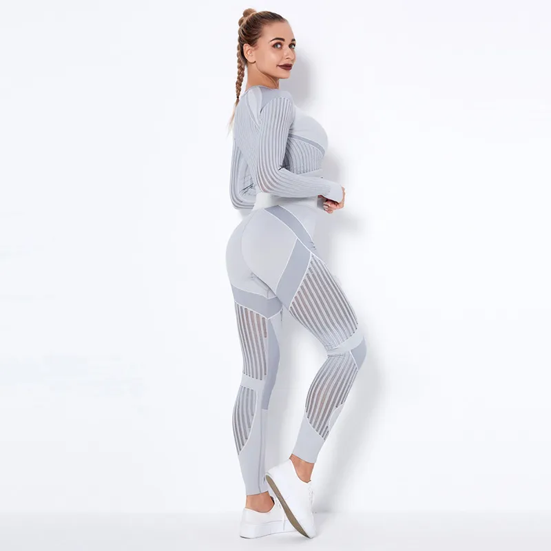 Ensemble de yoga sans couture femmes vêtements de fitness évider à manches longues haut court Leggings de course 2 pièces tenues de sport entraînement costume de gymnastique 220330