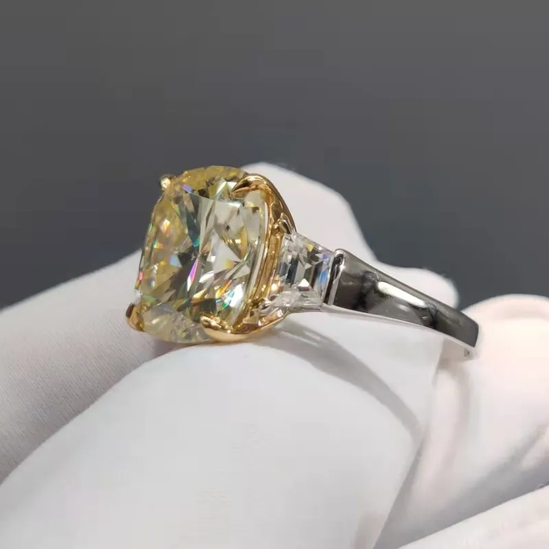 100% 18K Wit Goud Originele 7 Caat Diamond Test Past Briljant Geslepen VVS1 Geel Vierkant Kussen Moissanites Vier Klauwen Ring