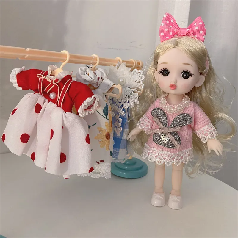 Dolls 112 BJD Juguetes Munecas Para Girls 3D محاكاة الأميرة اللباس Up Childrens Doll Toys Cute Multijoint Dolls Homies 220826
