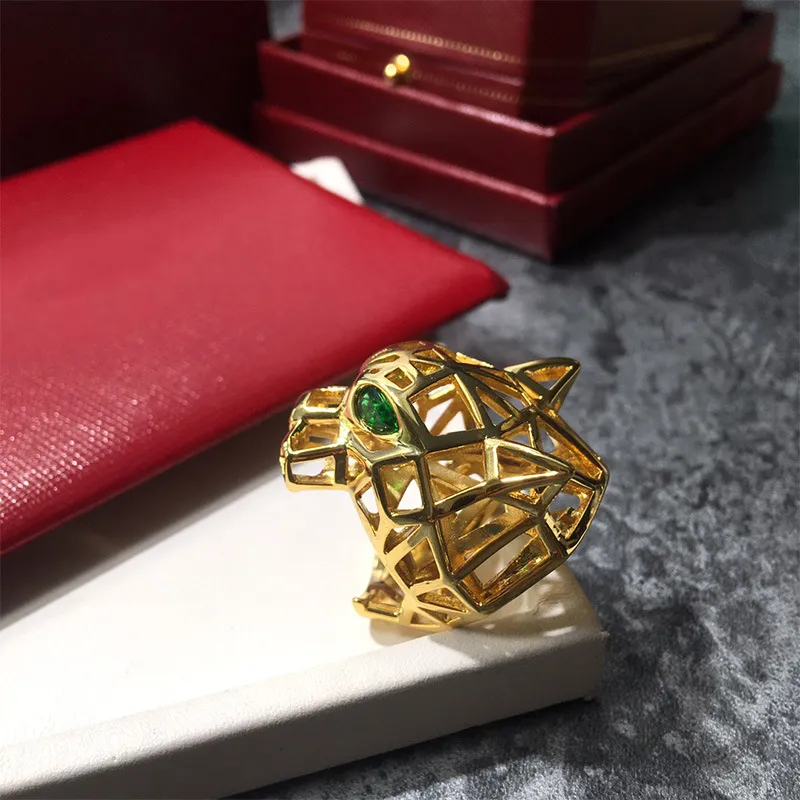 fashion accessories Stud Earrings exquisite copper gilt hollowedout green eye tiger leopard head opening ring jewelry womens and 8482409