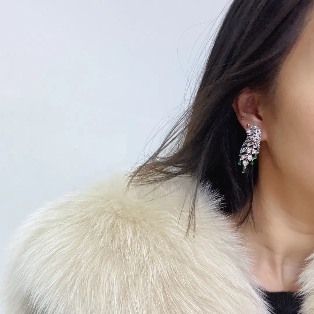 2022 Brand Luksusowa pełna diamentowa biżuteria Wominkrystal Panthere kolczyki zielone lampart kropki frędzle bączki