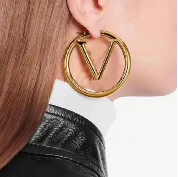 Women Hoops Studs Fashion Womens Diameter 4cm Big Circle Simple Earrings Luxurys Designer Letter L Earring Jewelry217H