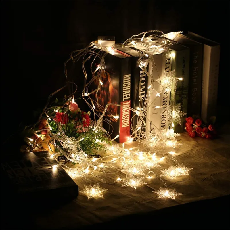雪の結晶LEDの弦点滅ライトカーテンライト防水ホリデーパーティーの接続可能な波の妖精ライトクリスマスの装飾220408