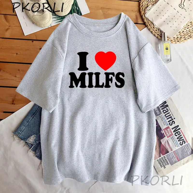 Kocham Milfs I Heart Moms Drukowane koszulki Kobiety Bawełny krótki rękaw Casual T Shirt HARAJUKU Modne koszulki 220506