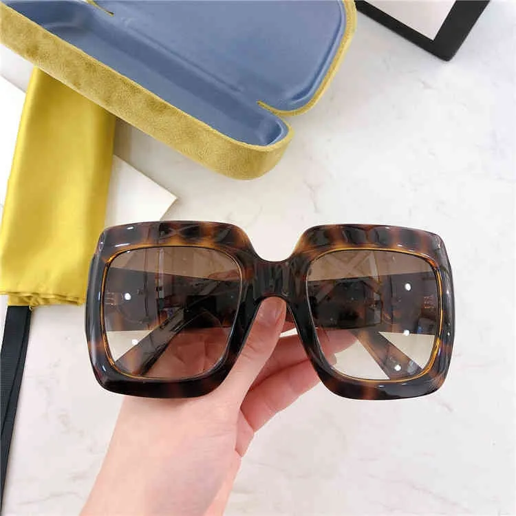 2024 10% de réduction sur le concepteur de luxe Nouveaux lunettes de soleil pour hommes et femmes 20% sur la version mode Hot Family Fashionable Assiette grande boîte même slim