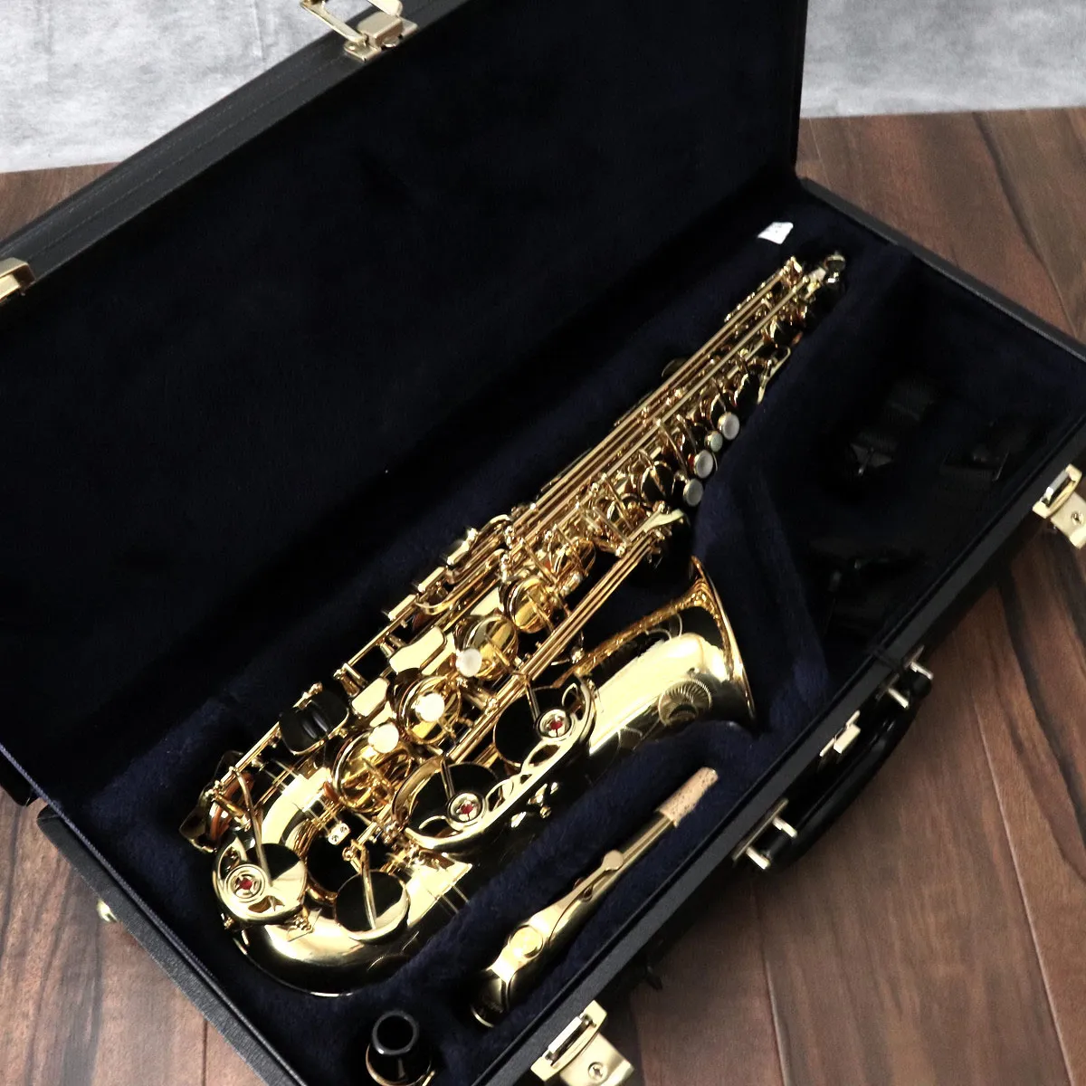 Messing vergoldetes Es-Altsaxophon Original 875 Eins-zu-eins-Strukturstil, professionelles Altsaxophoninstrument mit Klang