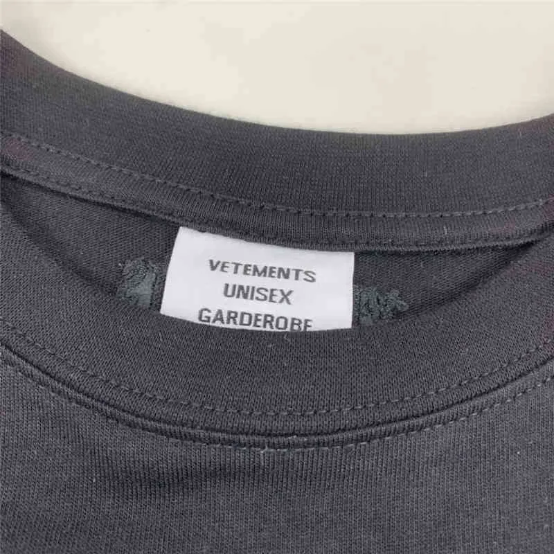 متعدد الألوان الجرافيك Vetements عيد ميلاد المحملة الرجال النساء مزيج طباعة تي شيرت فضفاض صالح Vtm بلايز قصيرة الأكمام