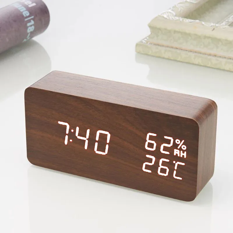 usbaaa時計導入された木製の目覚まし時計時計テーブルボイスコントロールデジタルウッドデジタルタドール電子デスクトップテーブル装飾2205072752831