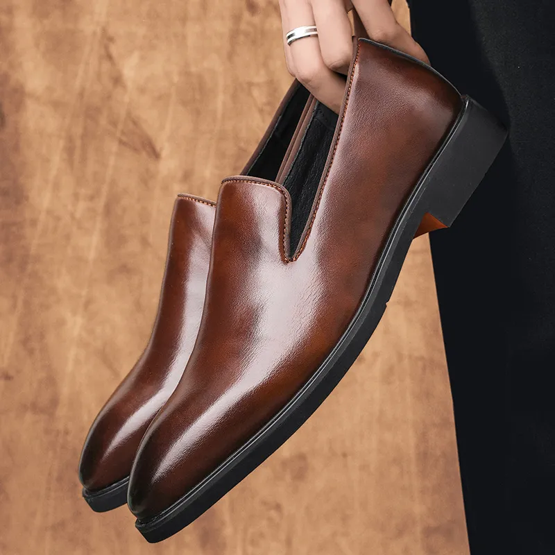 클래식 로퍼 남성 신발 PU 가죽 단색 패션 다목적 간단한 뾰족한 발가락 평평한 캐주얼 비즈니스 드레스 신발 DH997