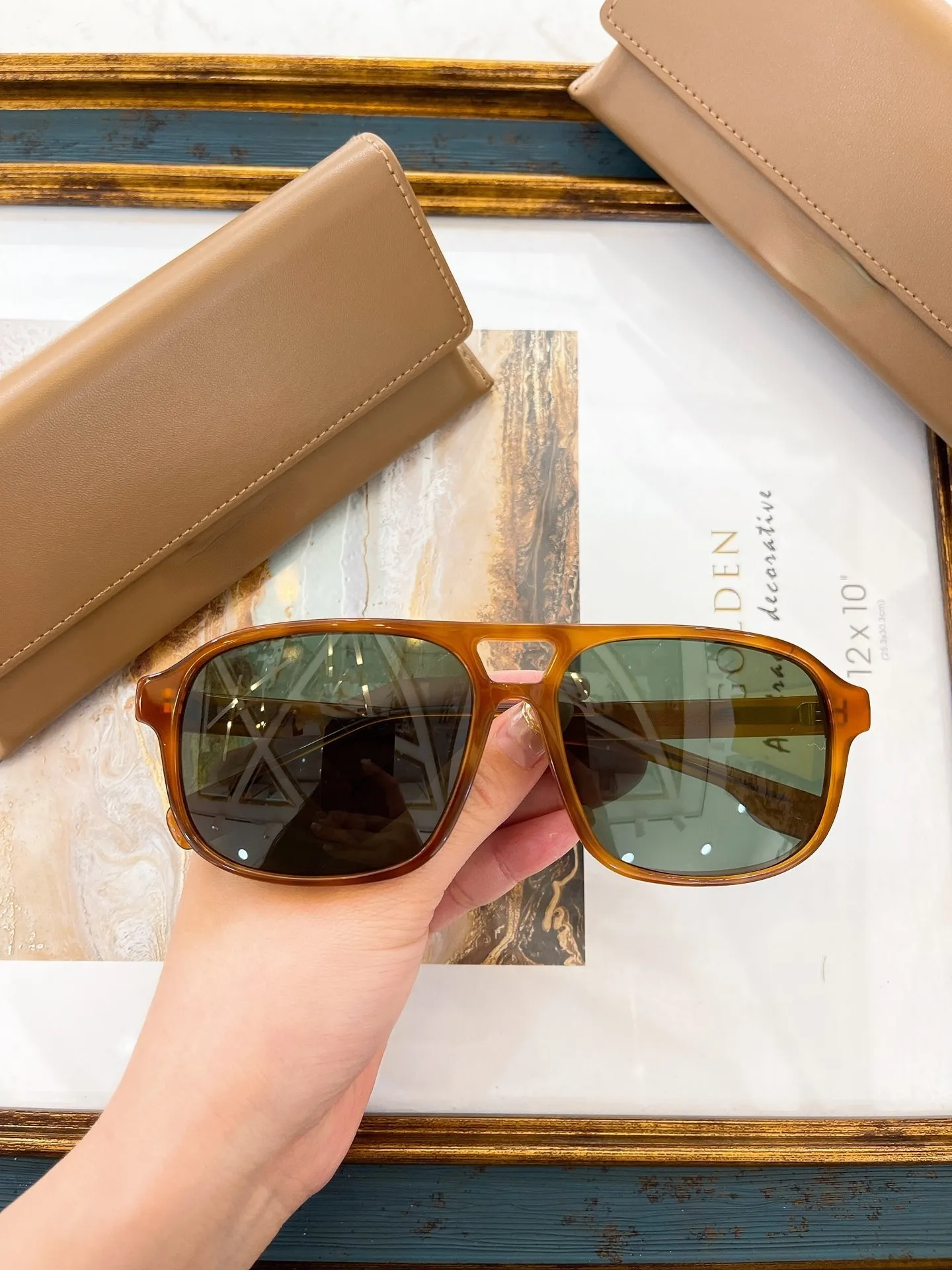 2022 New B Home Plate Fashion نظارات شمسية للرجال والنساء مع نظارات شمسية مزدوجة من أشعة الشمس المضادة للأحراف.