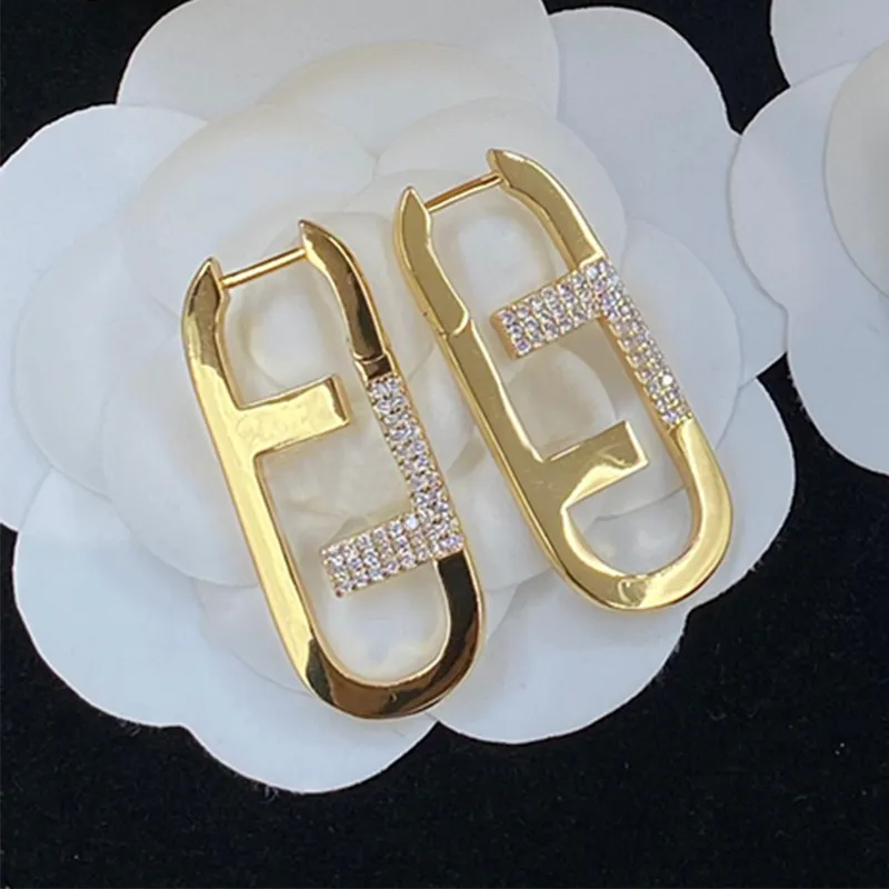 Luxury Hoop Earring Designer smycken för kvinnor Guldörhängen 925 Silver F Dangle Diamond Stud Earings Engagement Orecchini Love HO219Z