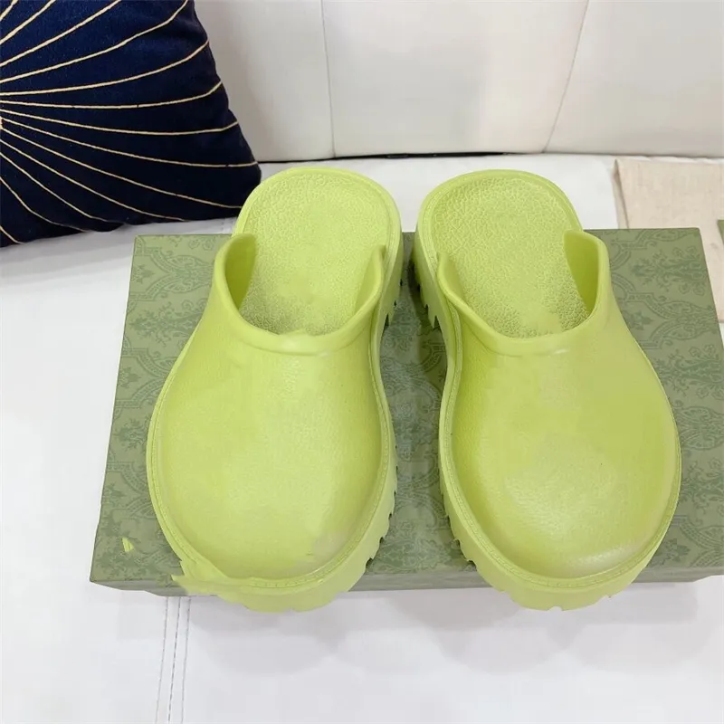 The latest Dongdong high-end slippers in 2022, with high ex factory price, flat bottom punching and carved design, and comfortable feet. Thick b 5cm women`s size 35-41A