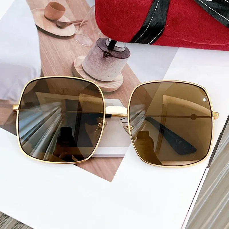 neueste Mode Sonnenbrille Männer Designer Frauen Sonnenbrillen Square Rahmen Schatten Mirror Print Persönlichkeit Netz Red Street Shooting Coup226v