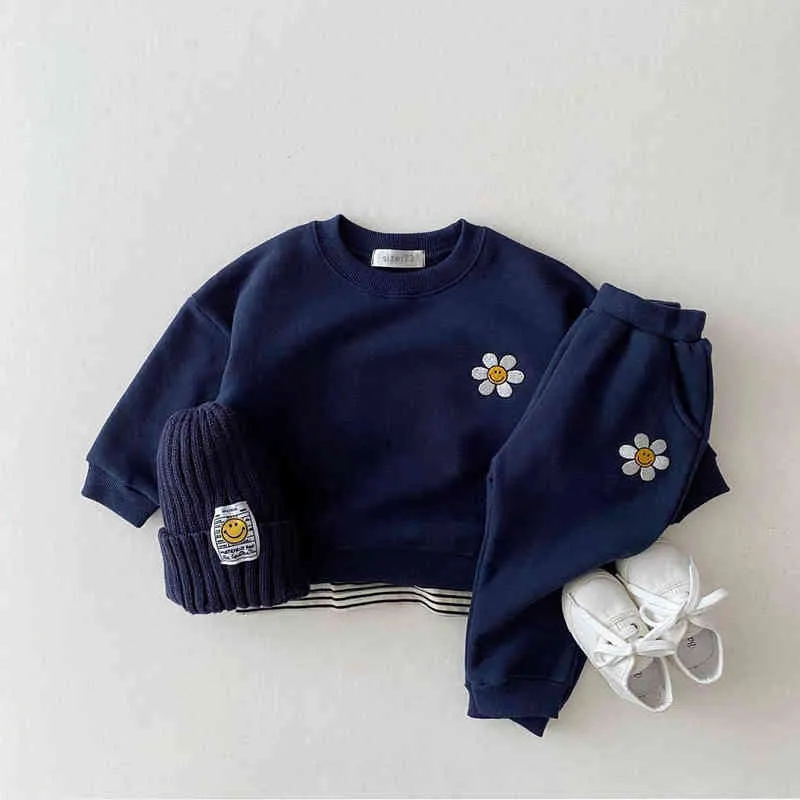 Spädbarnskläder för flickor kläder sätter höst vinter nyfödda baby pojkar blommor tröja byxor datorer baby designer kläder y2201384655