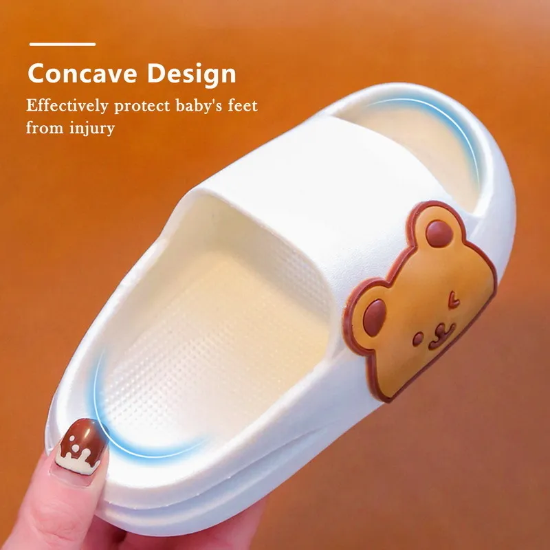 Baby Toddler Kids Slippers Slip On Cartoon Bear Cute Home Bath Sandals Boys Girls Beach Summer Slides Children Lightweight Shoes 220618