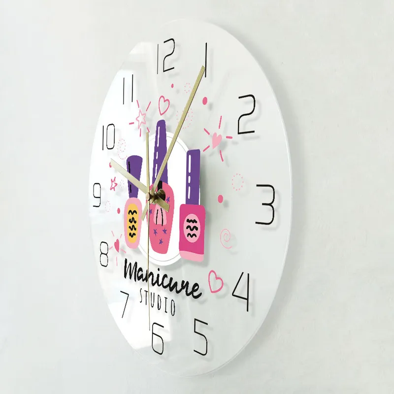 Lägg till ditt namn Manicure Studio Polish Custom Print Wall Clock Personaliserad salong Hanging Watch Present till Nail Technician 220615