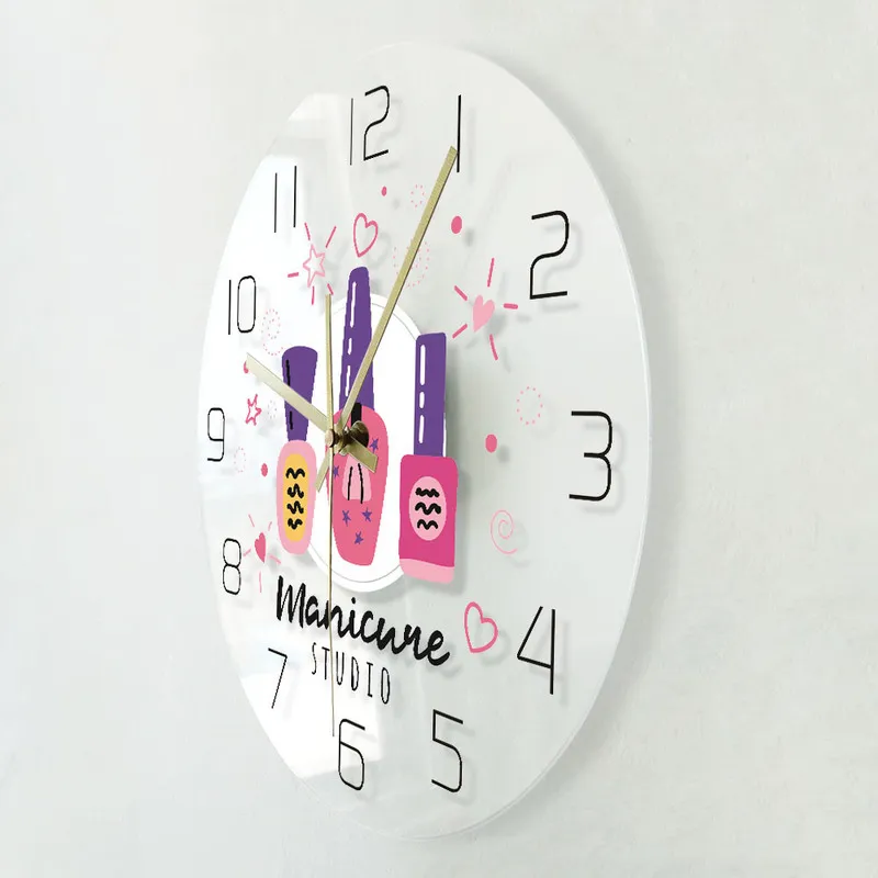 Voeg je naam toe manicure studio polish aangepaste print wandklok gepersonaliseerde salon hangende horloge cadeau voor nageltechnicus 220615