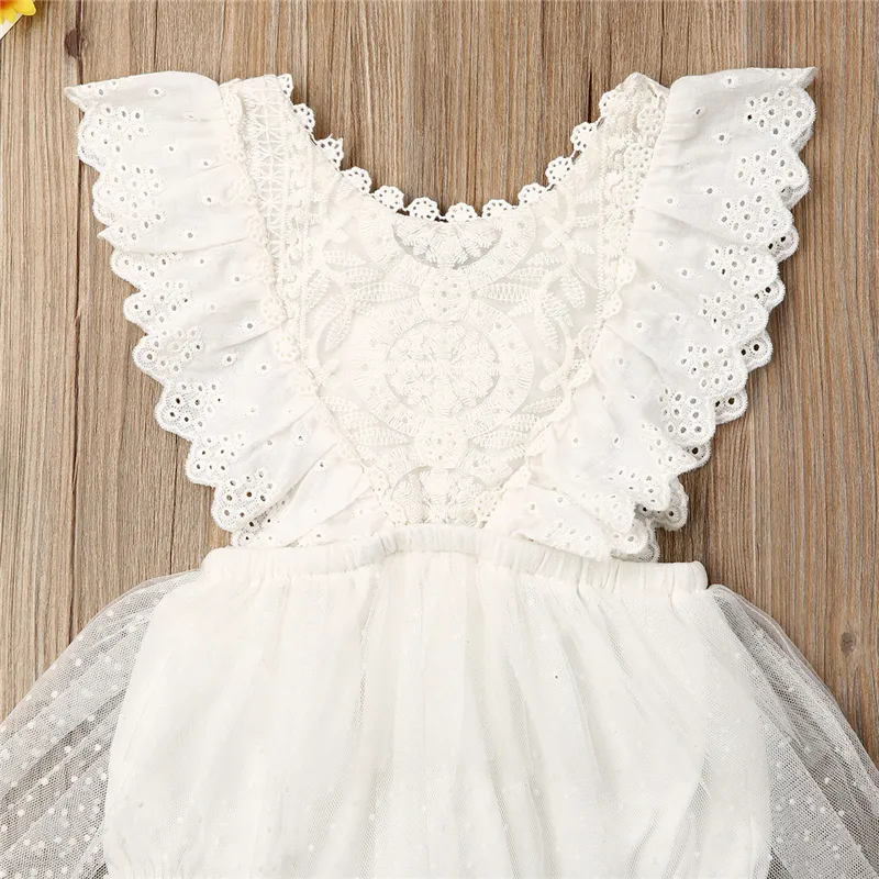 Summer Born Baby Girl Clothes Sleeveless Solid Color White Lace Flower Ruffle Romper Outfit Sunsuit 220525