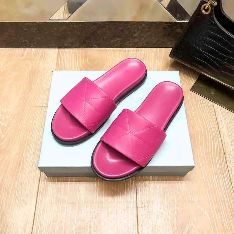 Pantofole Slides Designer Fashion Sandali con plateau a forma di diamante Donna Casual Home Hotel Pantofole Beach Infradito Scarpe piatte 220318