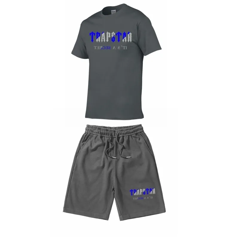 TRAPSTAR Tracksuit Set Men T ShirtShorts Sets Summer Sportswear Jogging Pants Streetwear Harajuku Tops Tshirt Suit 220707