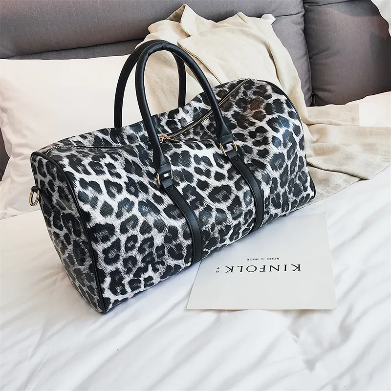 2022 Bolsa de viagens de moda Mulheres Duffle Carry On Bager Bag de Impressão de Leopardo Totes Ladies Big Greling Overnight Weekend Bags305s