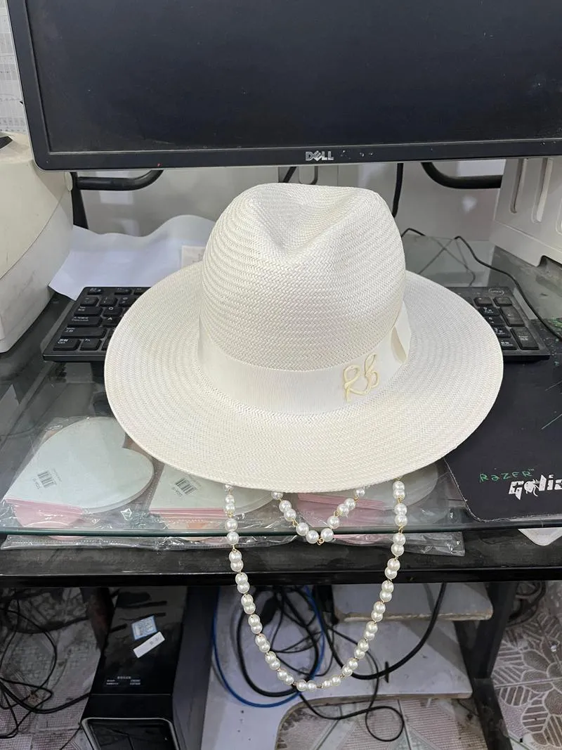 Breda randen hattar sommaren ankomst dubbelkedja rem fedora hatt halm för kvinnor i hela299h