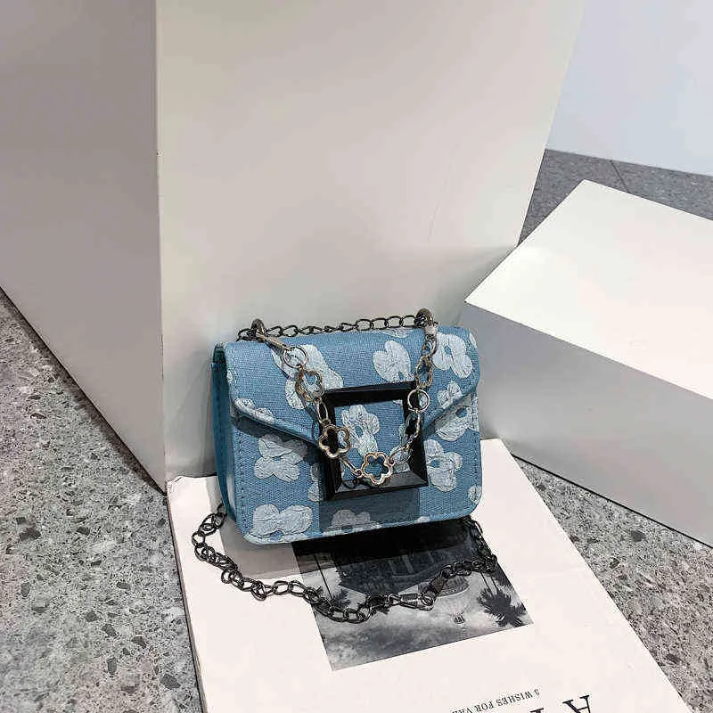 Bolso pequeño Mujer Primavera/Verano Nueva Moda Messenger Bag Advanced Sense Ins Niche Design Sweet Cool Mini Zero Wallet 220625